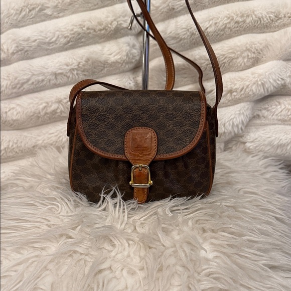 Celine Dark Brown and Tan 2 way, shoulder and Crossbody 💼! Cutest Celine ever!♥️ - Picture 1 of 3